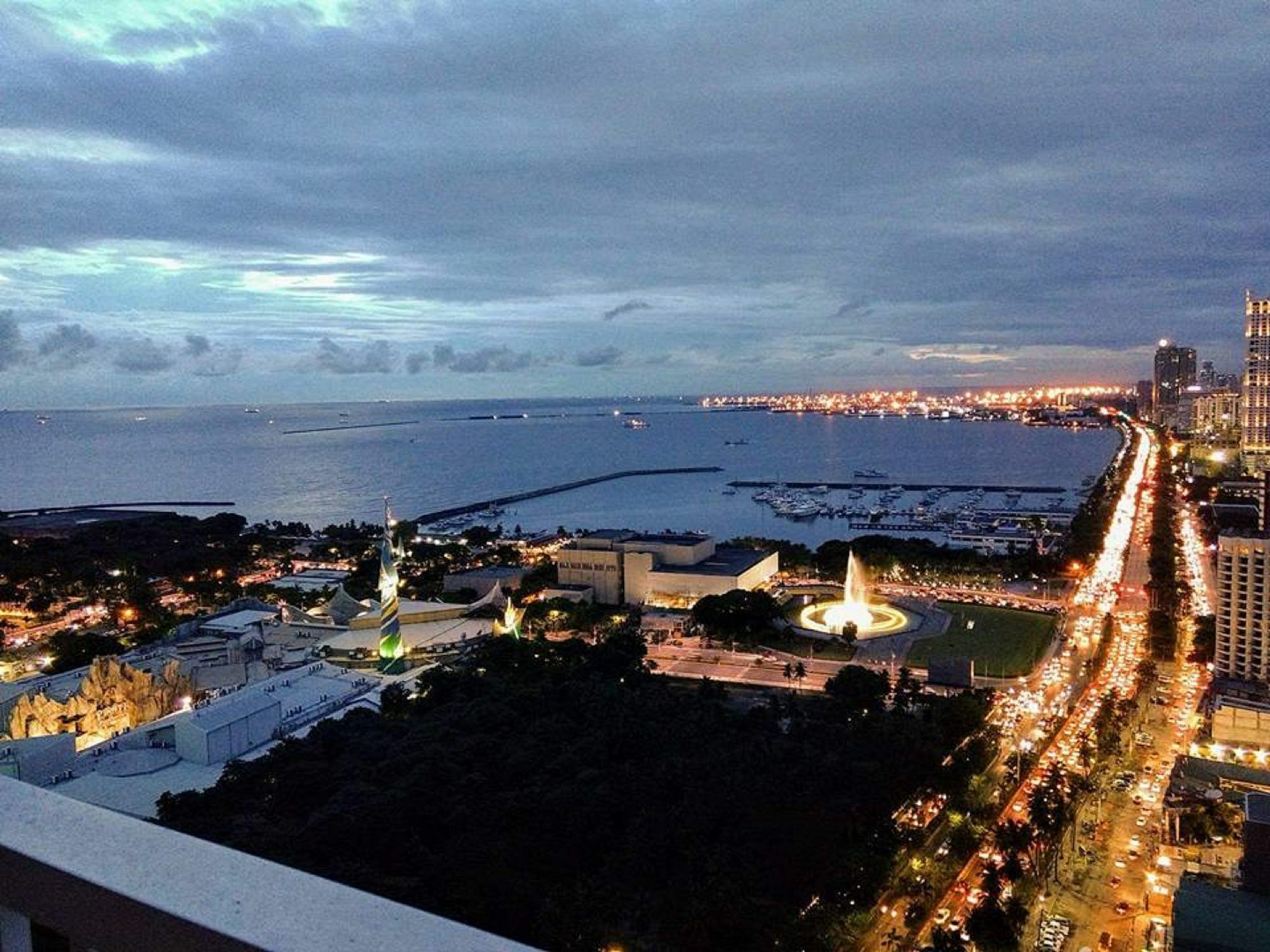 Seabreeze Residences At Breeze Residences Pasay Extérieur photo